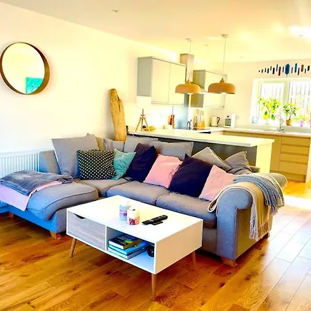 Holiday home Modern Chic Summer Retreat. Newquay (Cornwall)
