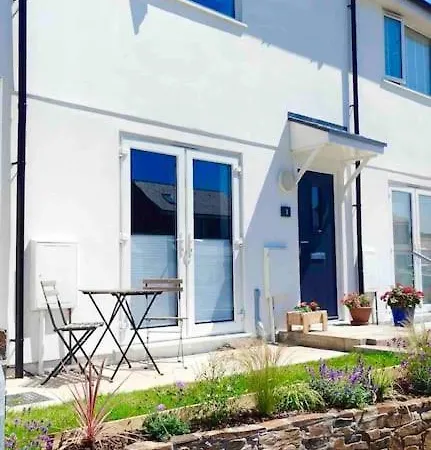 Modern Chic Summer Retreat. *